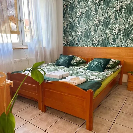 Konukevi Kokosek Goscinne 3*